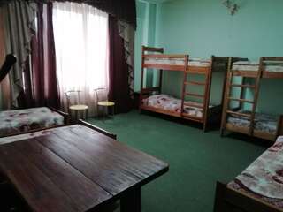 Хостелы Hotel-hostel Podkova Lisichansk Общий номер для мужчин с 6 кроватями-1
